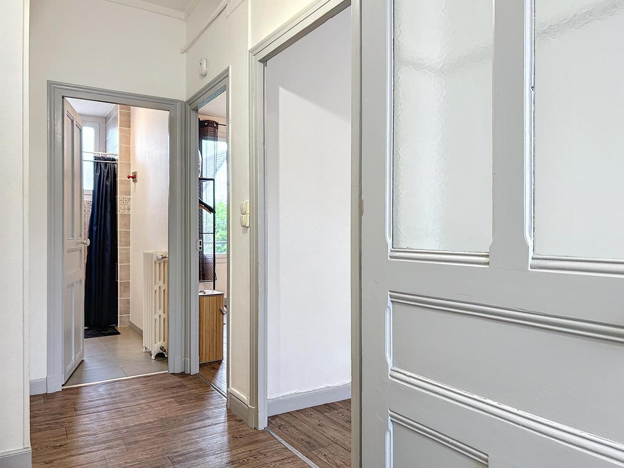 Ferienwohnung Le 4-F2 Centre Historique Montluçon Exterior foto